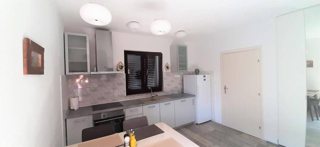 Apartments Figos Trogir Eksteriør billede